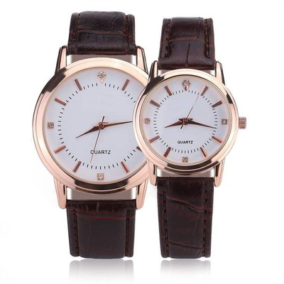 Cuero de la aleación de Diamond Bracelet Couple Quartz Watch para la hebilla de la aguja de las señoras