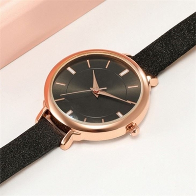 El reloj de las mujeres de cuero de la corona elegante del tornillo del reloj del cuarzo de las mujeres de la caja de la aleación