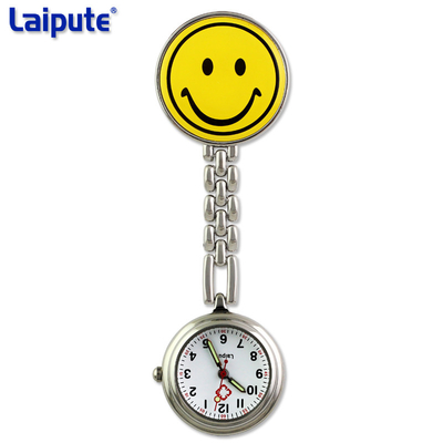 Las enfermeras luminosas acortan en el reloj lindo del mando del cuarzo de la correa de la aleación del reloj del mando