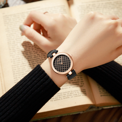 Personaliza el reloj masculino con calendario y opción de color de marcado personalizado