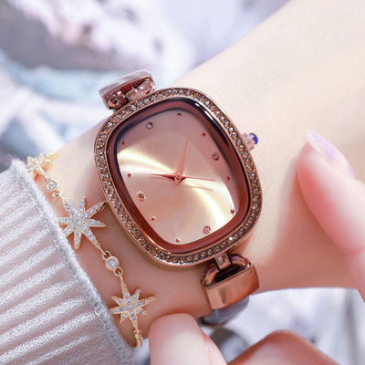 Relojes del diamante artificial con los diamantes 3ATM para mujer 10m m hidrófugo