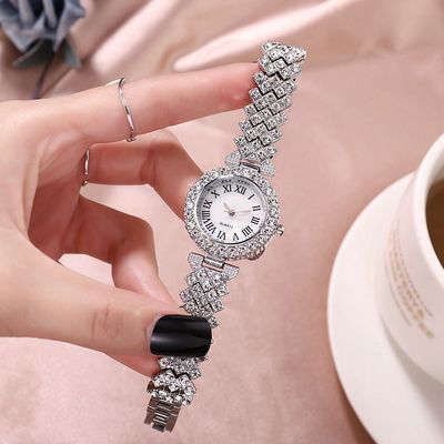 agua del movimiento del reloj SL68 del cuarzo de las mujeres de 28m m que destella que platea