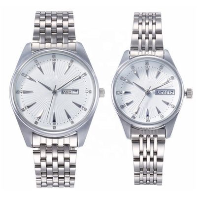 Scratchless empareja los relojes para los pares calificó el vidrio fortalecido