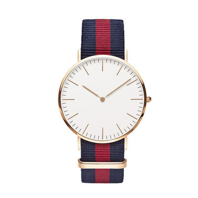 Reloj de nylon impermeable de la banda del reloj 5ATM del cuarzo de las mujeres del ODM