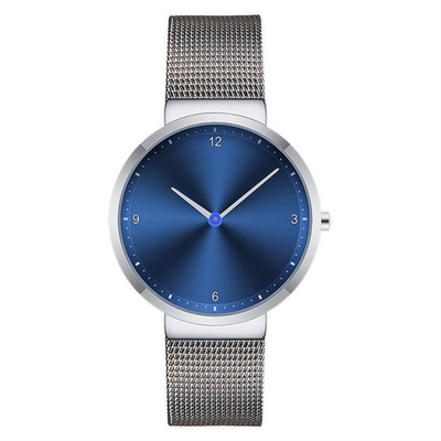 La aleación de la moda junta los relojes del cuarzo de los hombres minimalistas del reloj del cuarzo