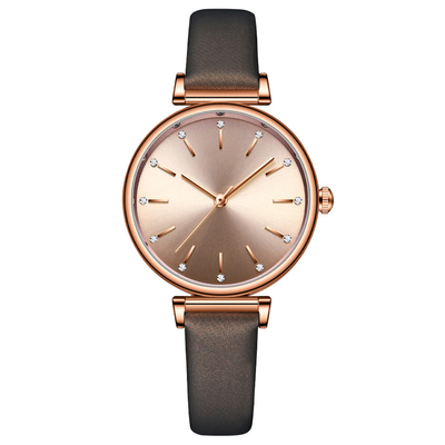 Relojes de señoras de lujo de cuero de la correa de cuero del reloj del puño de las mujeres del cuarzo de la aleación
